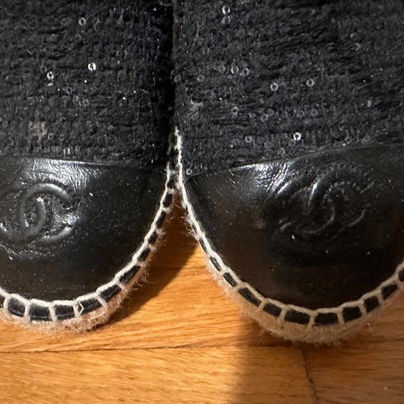 100% GENUINE Chanel Tweed & Leather CC Cap Toe Espadrille Flats Size NIB Sz 39 - Picture 3 of 9